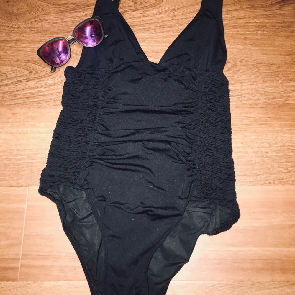 DKNY Swim